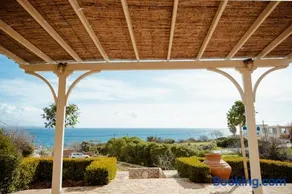 Seafront Apartment - Image 3