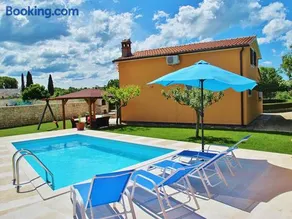 House Nikolina 526 - Image 1