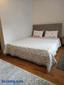 Quite room double bed - Image 2