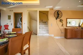 Mary's Luxury Residence - Image 3