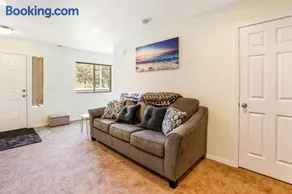 RJD Beachside Vacation Home B - Image 4