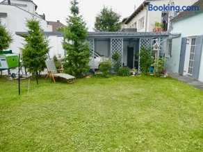 Steyr Mitte Cottage 1 Schlafzimmer und 1 Schlafkabinett parken im Garten - Image 1