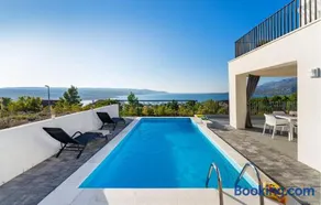 Beautiful Home In Rovanjska - Image 1