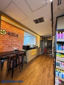 Loft com vista para aeroporto, tela de proteção 1 vaga e lazer completo - Image 2