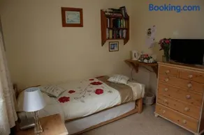 Two Hoots Bed and Breakfast - Image 3