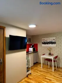 Little house - Image 4