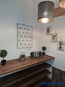 Studio dans maison avec jardin et balcon, au calme - Image 4