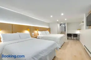Modern King-Size Guest Suite with AC - Image 2