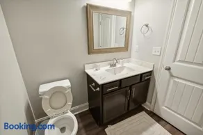 Biltmore Luxury 1513 #5 Townhomes l 2Bd 2 Bth - Image 4