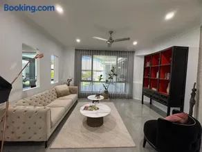 Serenade Retreat, At Coomera Waters, Gold Coast - Image 2