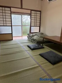 楠川温泉すぐ近くの宿 一棟貸切 個室5室 キッチン付き - Image 2