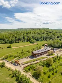 Pensiunea la Tăuț - Image 2