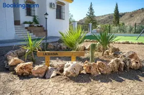 La Masía casa rural junto al río - Image 1