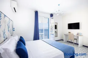 Profumo di mare - Sea Front Terrace Apartment Marina Grande, Sorrento - Image 3