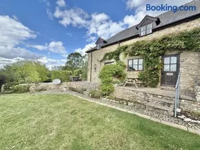 Wisteria Cottage - Image 1