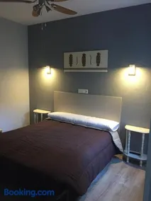 Hostal Rosales - Image 1