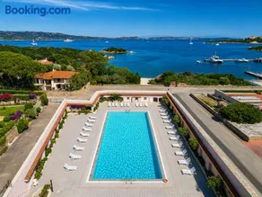 B&W Sea View Two Bedroom Apartment with Pool Near the Beach - Image 2
