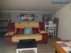 Les Marronniers Charmant petit appartement a La Tour d'Aigues Vaucluse - Image 4