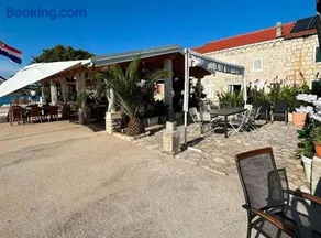 Lanterna Apartment with Hot-Tub - Image 1