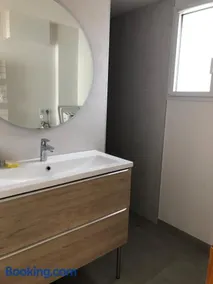 Maison familiale avec piscine - Image 2