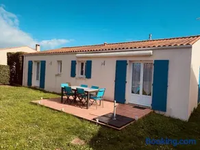 Maison Oléron 3 chambres, jardin et cheminée, plage à pied - Image 1