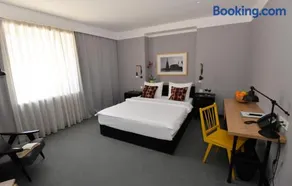 The Loop Hotel - Image 2