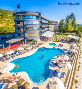 Laki Hotel & Spa - Image 5