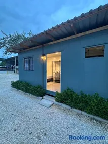 Quarto contêiner no centro da cidade - Image 1