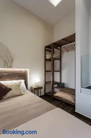 Vesuvio Plaza Room - Image 3