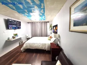 Cozy and Quiet Homestay with Private Bathroom - Image 5