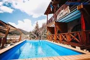Chalet CrepDeChine Hotel - Image 3