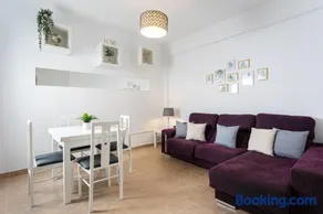Apartamento Los Angeles Cerca Estación Tren Aeropuerto - Image 1