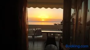 Sunset Bella Vista - Image 1