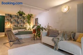 Charming apt in Villa with jacuzzi in Milan - Image 1