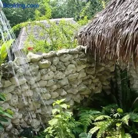 Lonnoc Beach Lodge - Image 5