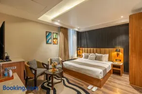 Perfectstayz Premium Mahadev Regency - Image 2