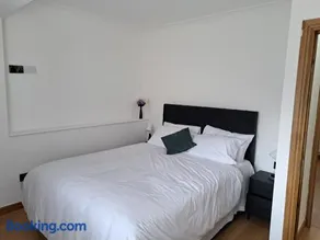 Grand Apartments Stretford - Image 5
