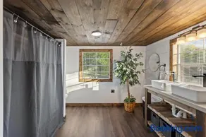 New Unique Tiny Home l Sleeps 6 l Brimstone Access - Image 1