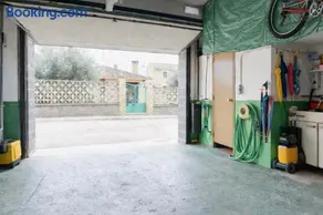 Casa Dalia grande y luminosa con terraza y garaje en pueblo tranquilo - Image 2