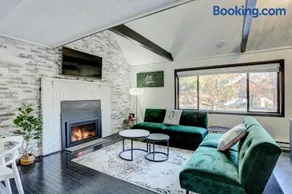 Modern 4BR house with Sauna and Gameroom - Image 2