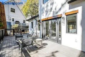 Paradise in the Palisades - Image 1