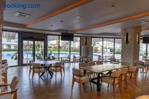 Priscilla Apartments in Caesar Blue Resort, Breakfast possible, Aquapark,Gym with Sauna and Heated Swimming Pool - Image 1