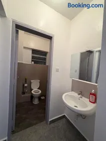 Makasembo bnb apartments - Image 1