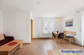 Simplistic Apartment in Bad Dürrheim with Garden & Balcony - Image 3