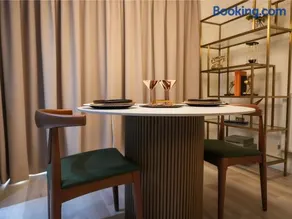 Adeluxe Aura - Entire Ultra Luxury- Super King Bed with Free WiFi, Netflix and Amazon Prime - Image 3