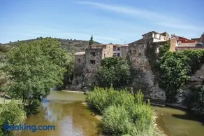 Cosy Apartment in Ancient Gabian with River and Vineyard Views - Image 3