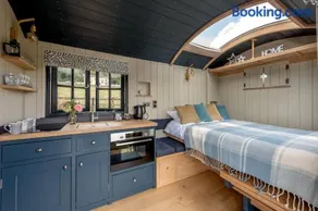 Blackdown Luxury Shepherds Huts - Image 2