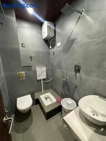 HOTEL PREMIER CHOICE - JUST 50 Meters DARGAH BULAND DARWAJA VIEW - Image 4