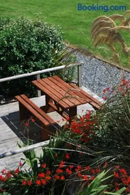 Dolphin Hotel - Image 5