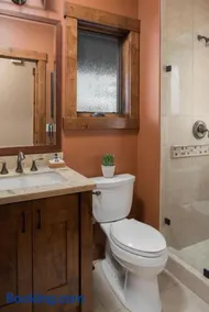 32 Caldera Cabin - Image 4